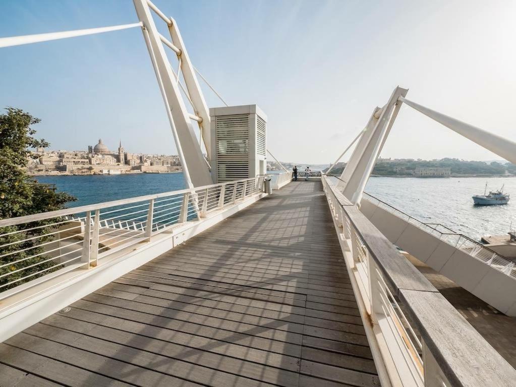 Seafront Lux Apart Inc Pool, Upmarket Area Sliema Zewnętrze zdjęcie