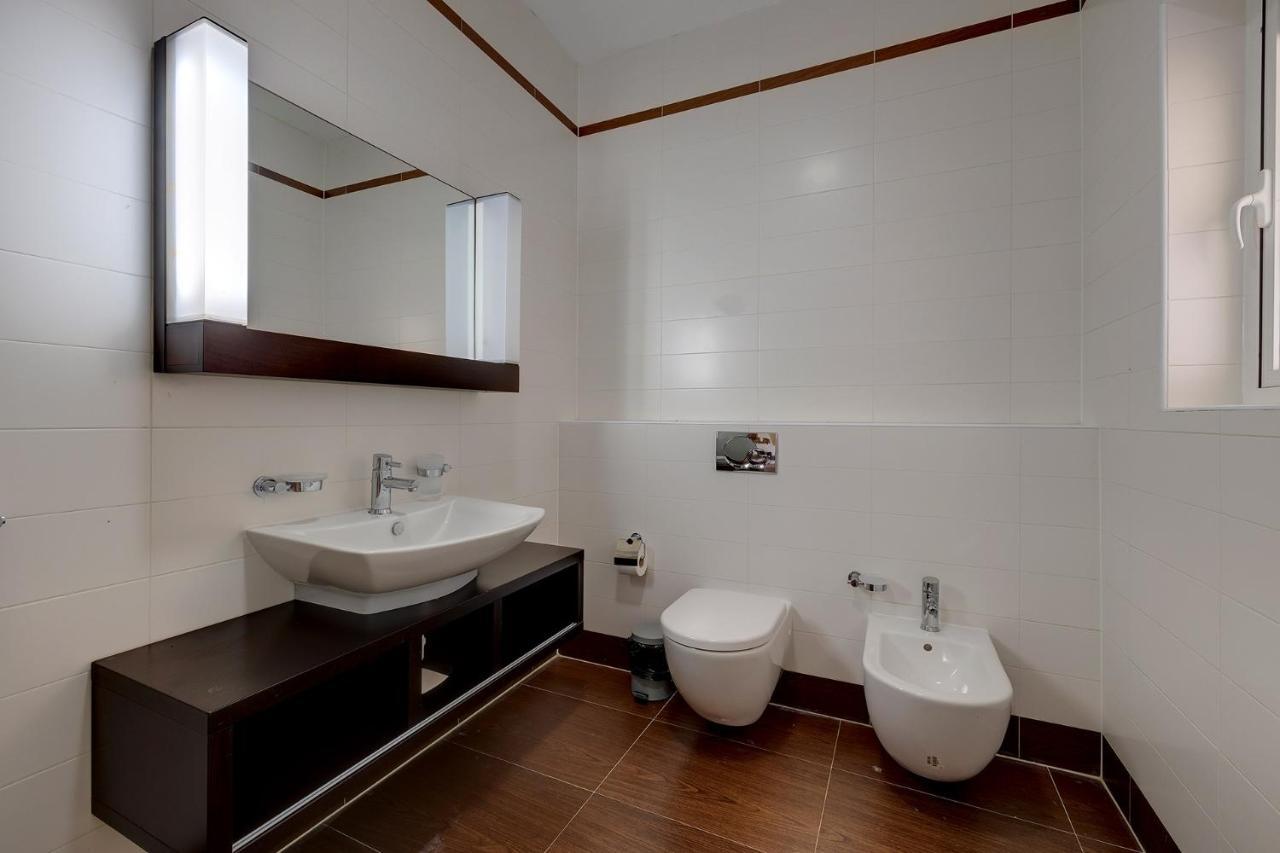 Seafront Lux Apart Inc Pool, Upmarket Area Sliema Zewnętrze zdjęcie